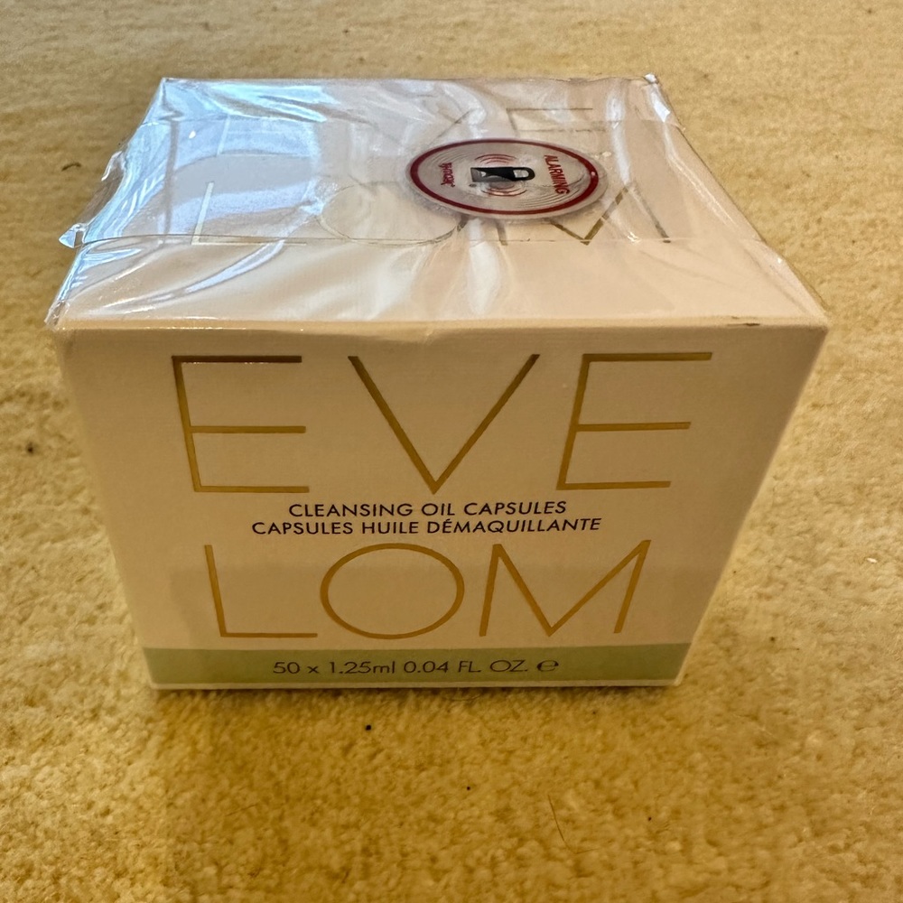 NWT EVE LOM CLEANSING OIL CAPSULES (50 x 1.25 ML / 0.04 FL OZ)